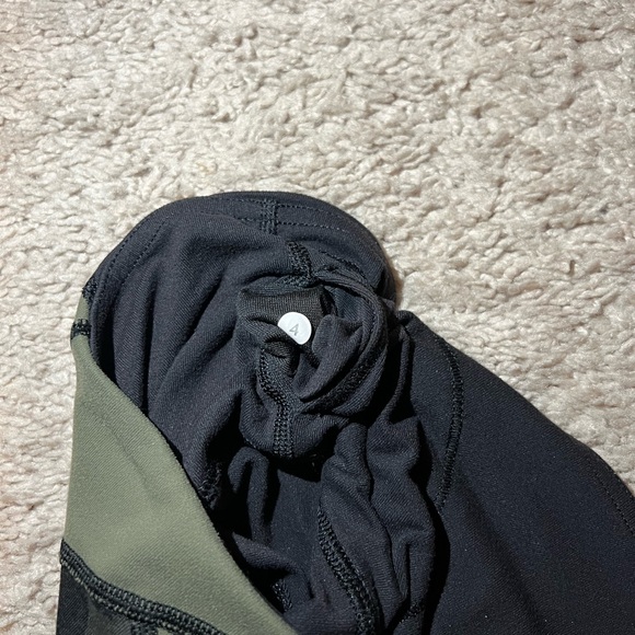 Used lululemon flared pants - Picture 5 of 10
